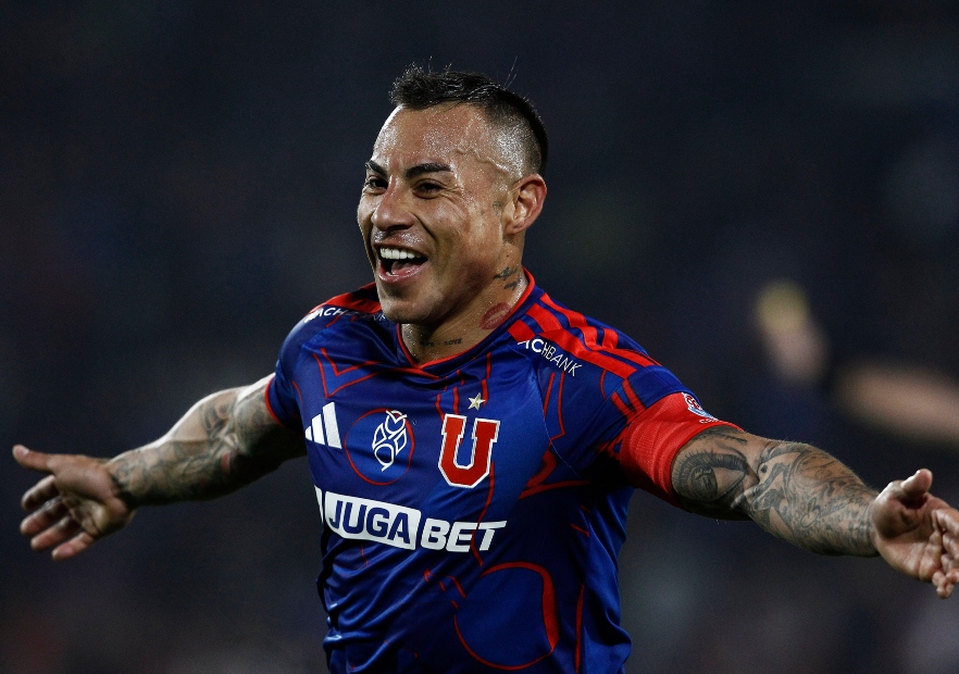 Universidad de Chile renueva a Eduardo Vargas hasta 2027 y lo consolida como emblema del Centenario